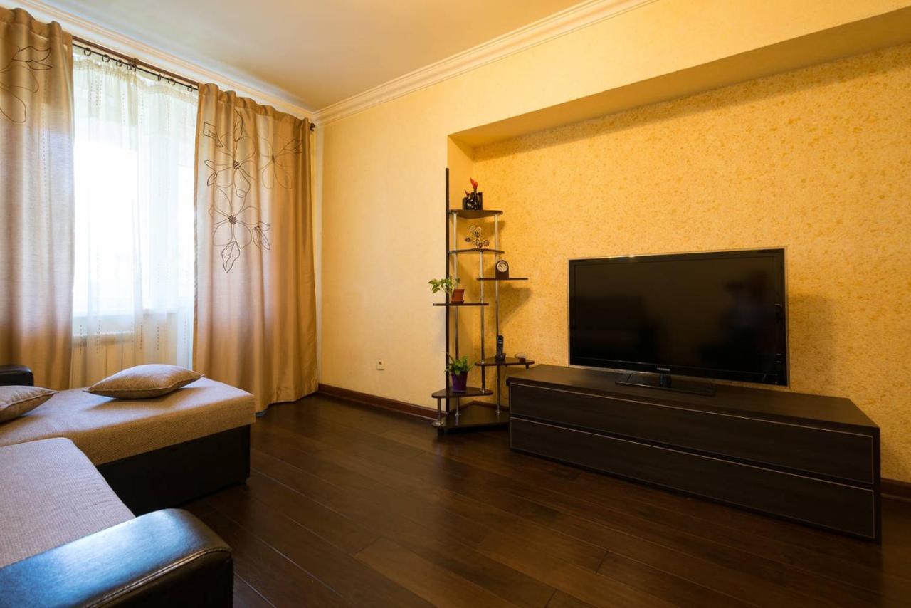 Nadezhda Apartments In Touristic Area, On The Dostyk Avenue 89 阿拉木图 外观 照片
