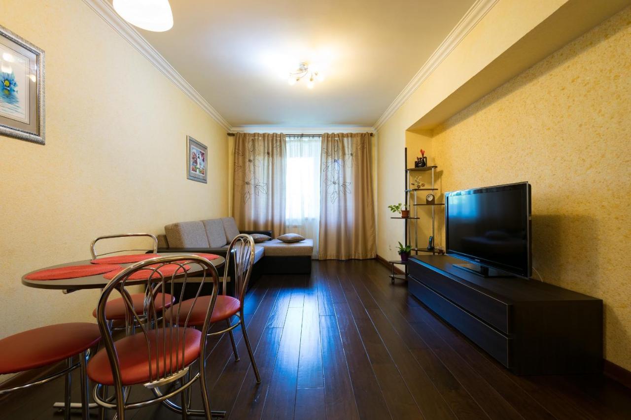 Nadezhda Apartments In Touristic Area, On The Dostyk Avenue 89 阿拉木图 外观 照片