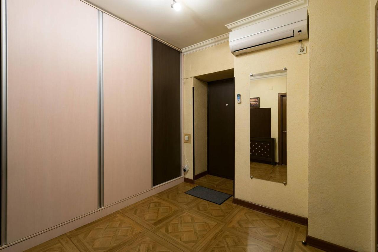 Nadezhda Apartments In Touristic Area, On The Dostyk Avenue 89 阿拉木图 外观 照片