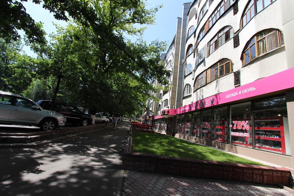 Nadezhda Apartments In Touristic Area, On The Dostyk Avenue 89 阿拉木图 外观 照片